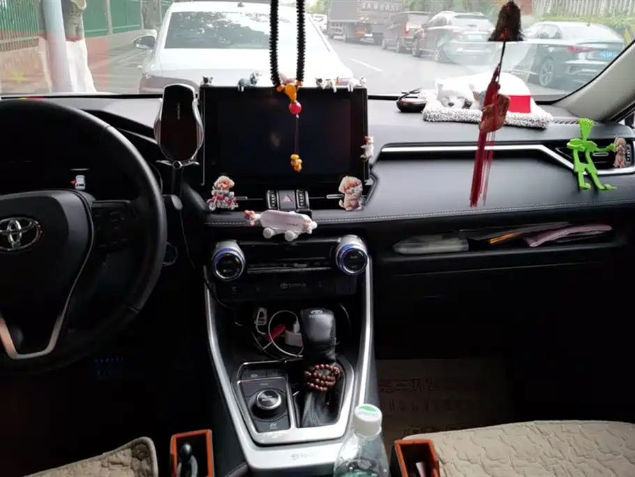 TOYOTA RAV4 RONGFANG