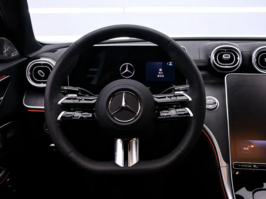 Mercedes-Benz C-Class — миниатюра 7
