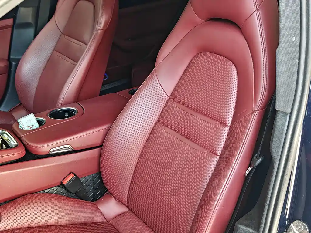 Porsche Panamera — миниатюра 6