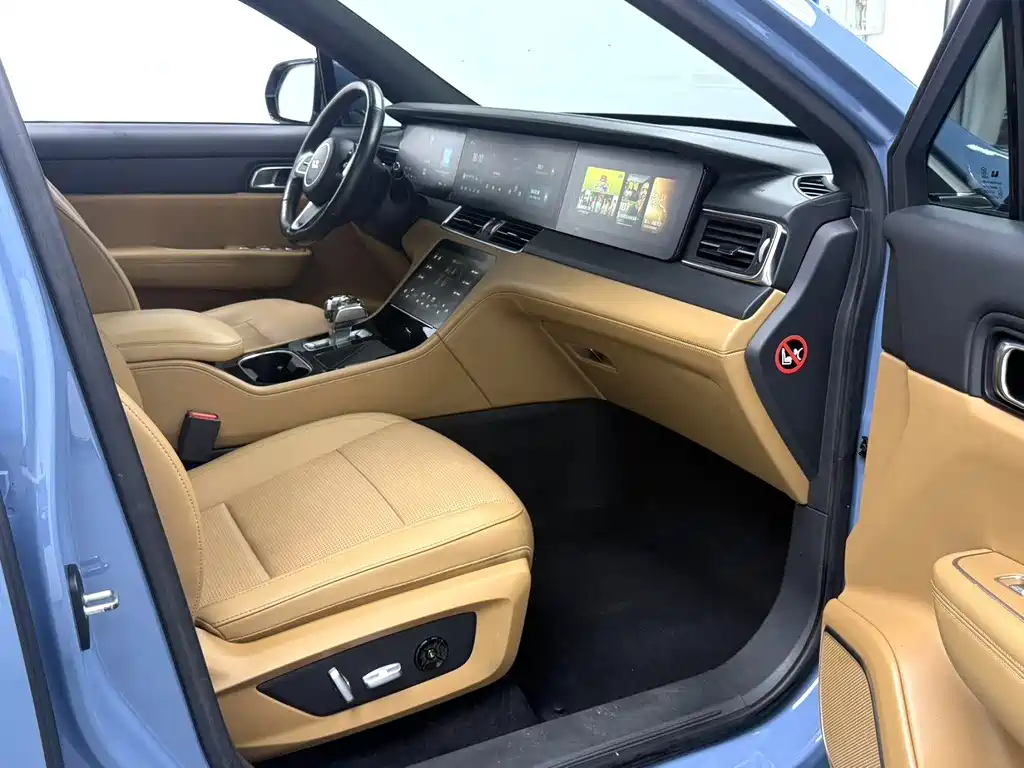 Li Auto Li ONE — миниатюра 4