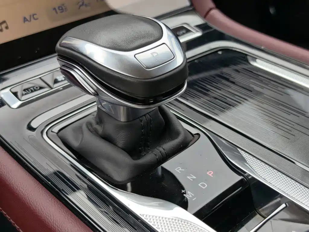 Hongqi Hongqi H5 — миниатюра 16