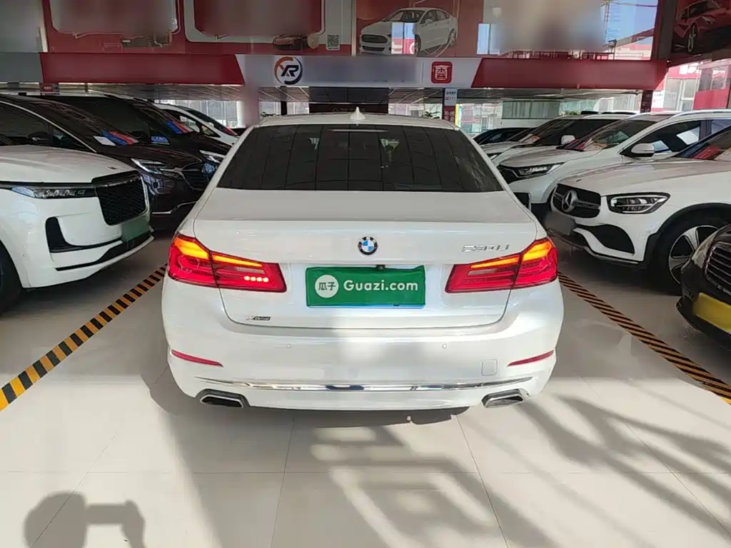 BMW 5 Series — миниатюра 6