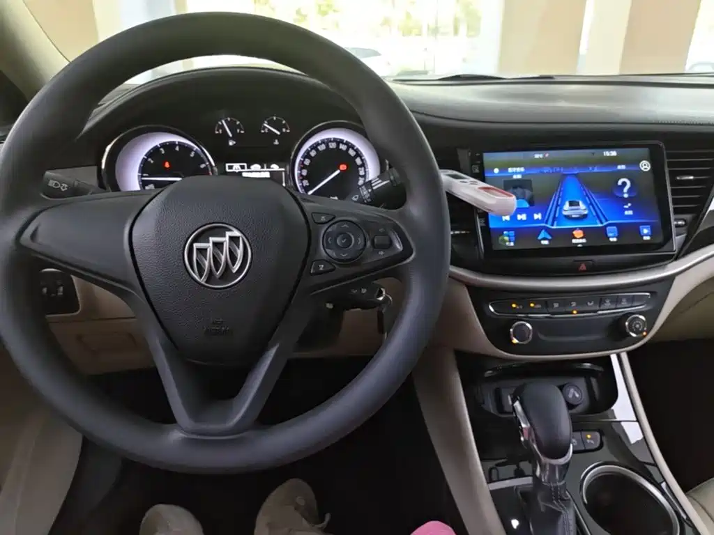 Buick Verano — миниатюра 10