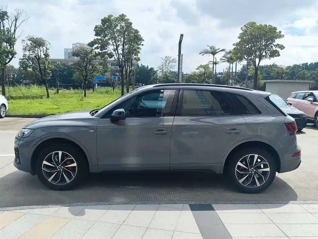 Audi Q5L — миниатюра 3