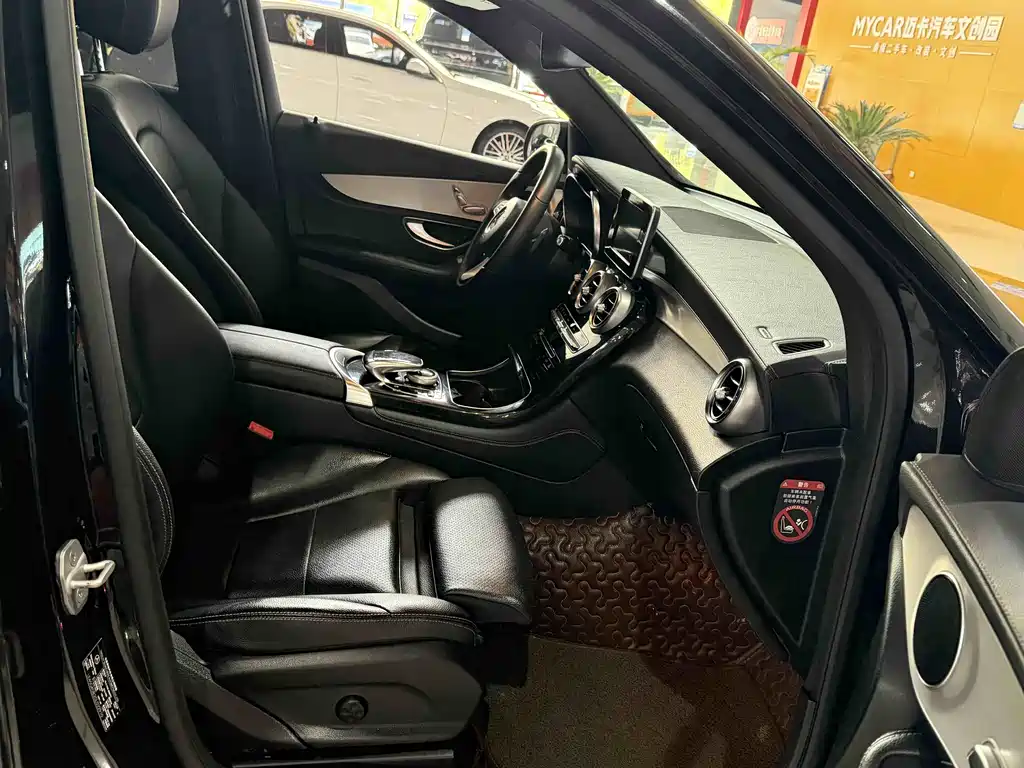 Mercedes-Benz GLC 2016 GLC 200 4MATIC