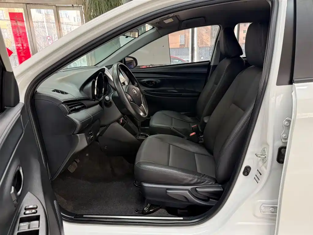 TOYOTA YARIS L ZHIXUAN