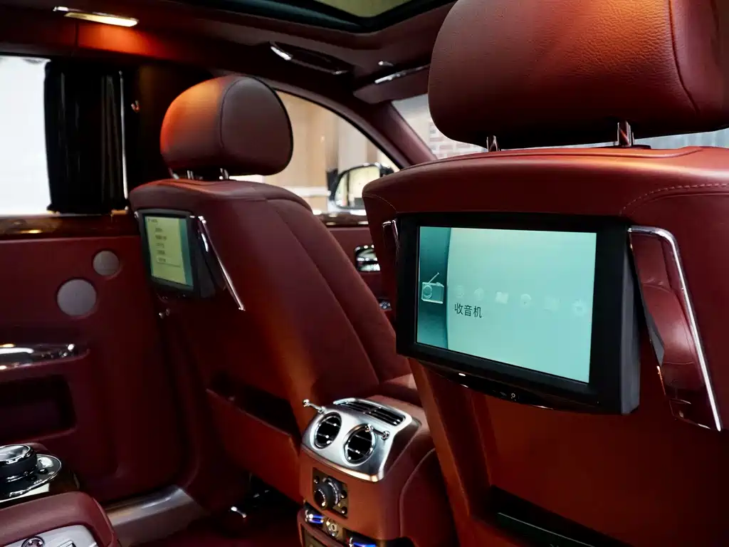 Rolls-Royce Ghost — миниатюра 21