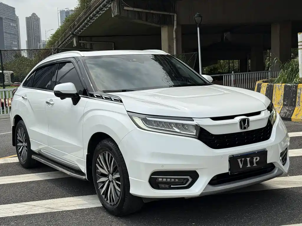 Купить Honda Avancier