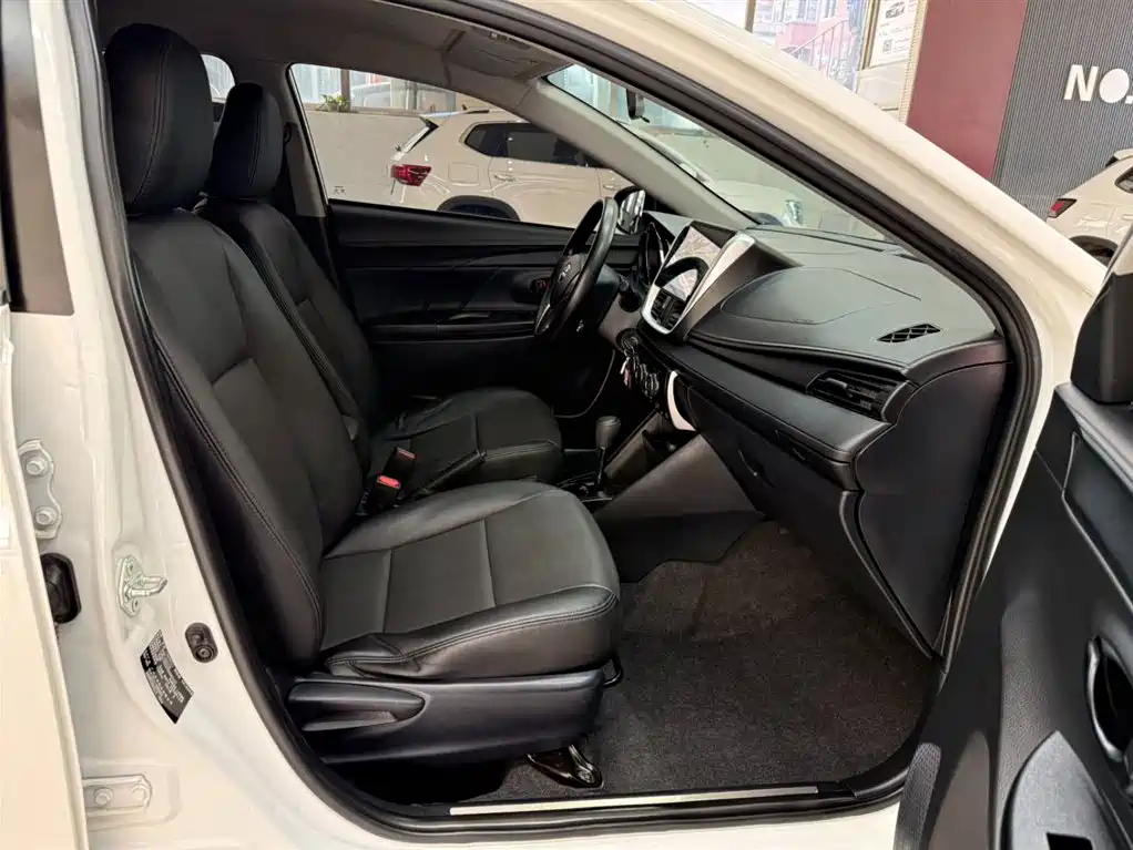 TOYOTA YARIS L ZHIXUAN