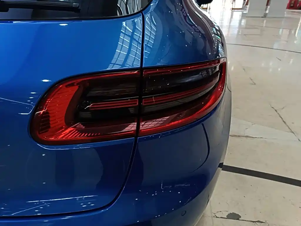 Porsche Macan — миниатюра 8