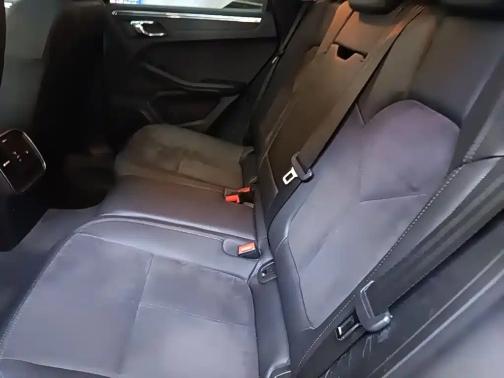 Porsche Macan — миниатюра 17