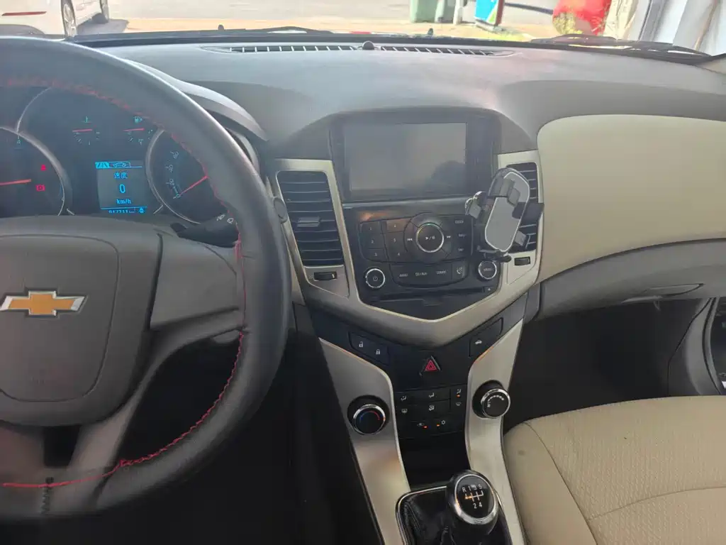 Chevrolet Cruze — миниатюра 6