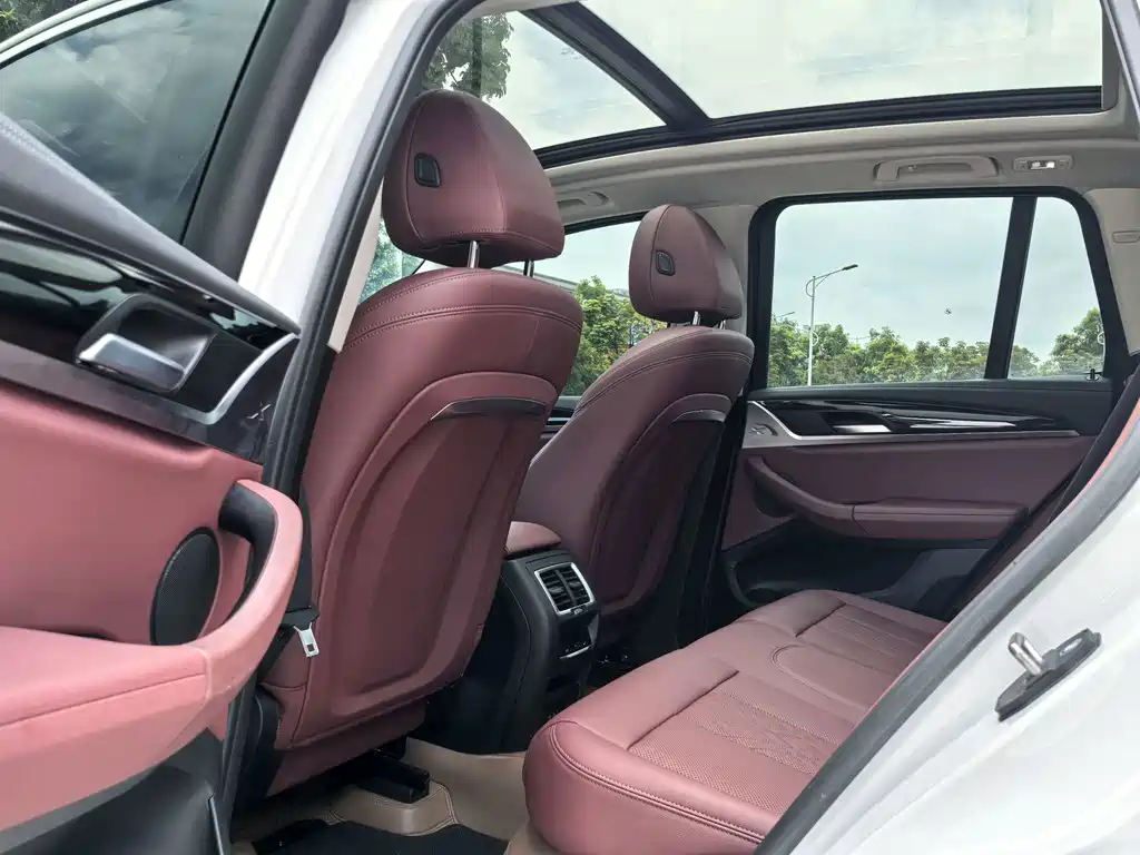 BMW iX3 — миниатюра 10