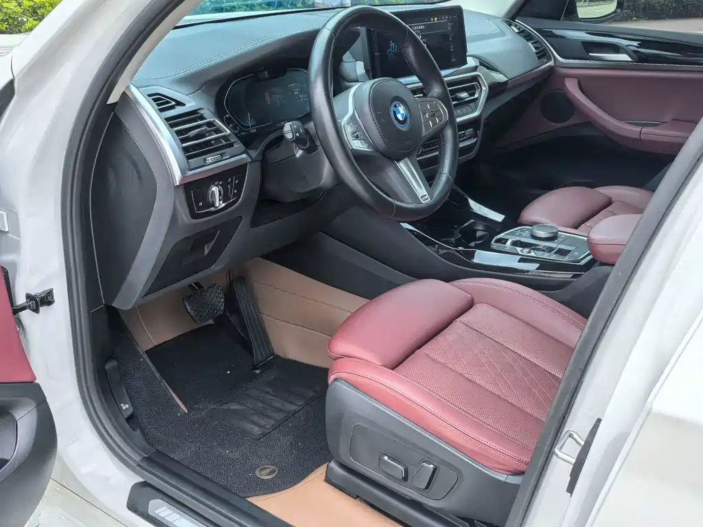 BMW iX3 — миниатюра 8