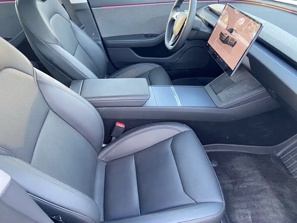 Tesla Model 3 — миниатюра 9