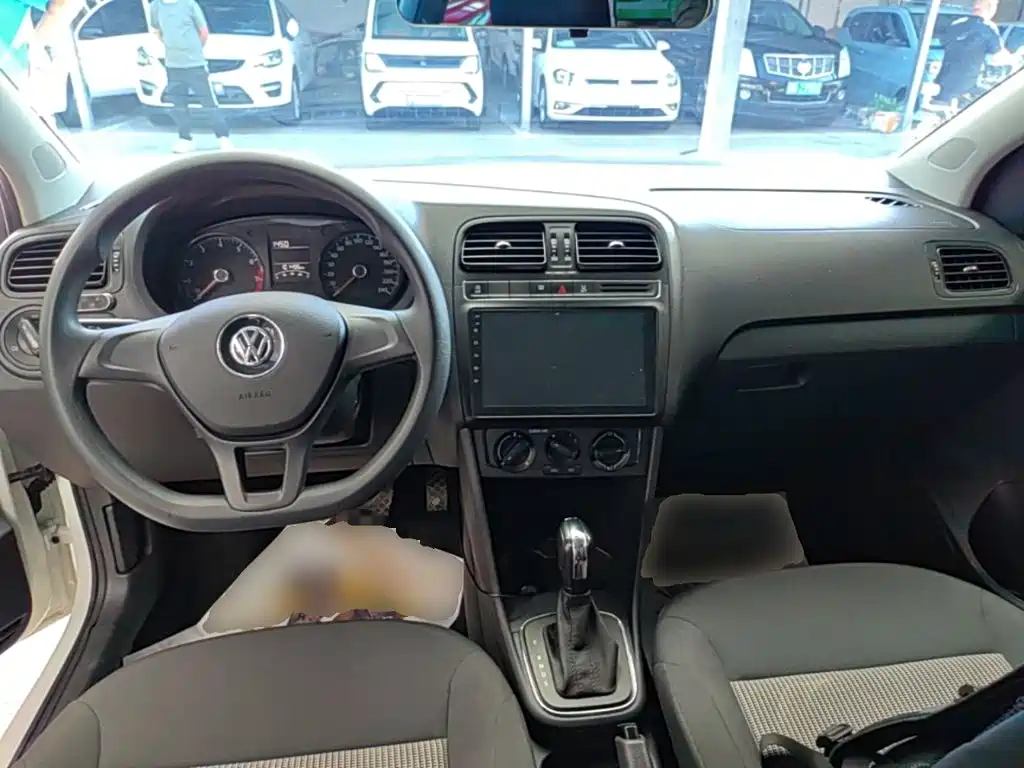 Volkswagen Polo — миниатюра 10