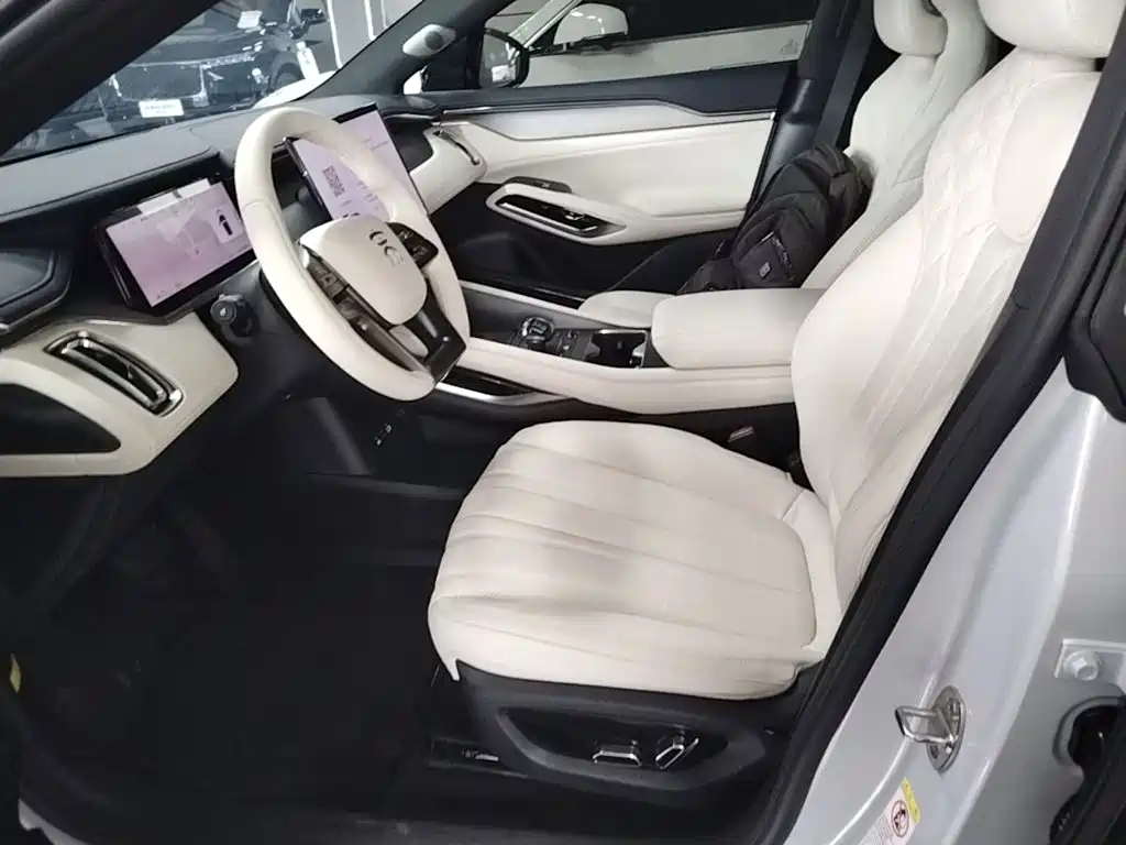 BYD L EV — миниатюра 15