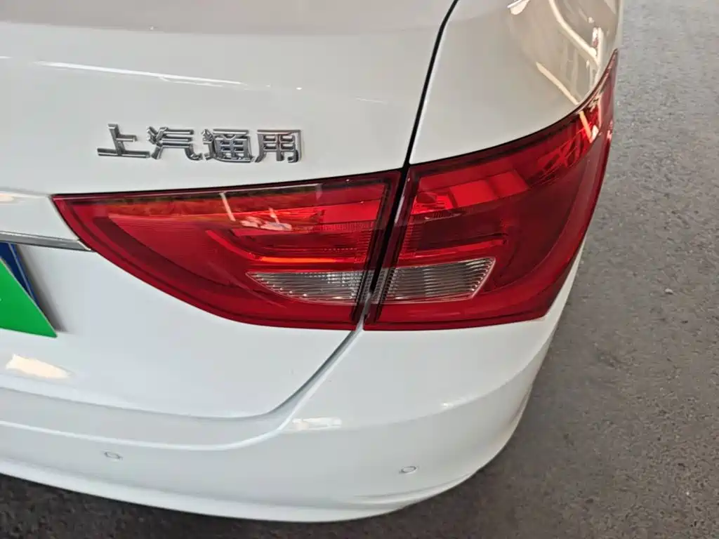 Buick Excelle — миниатюра 8