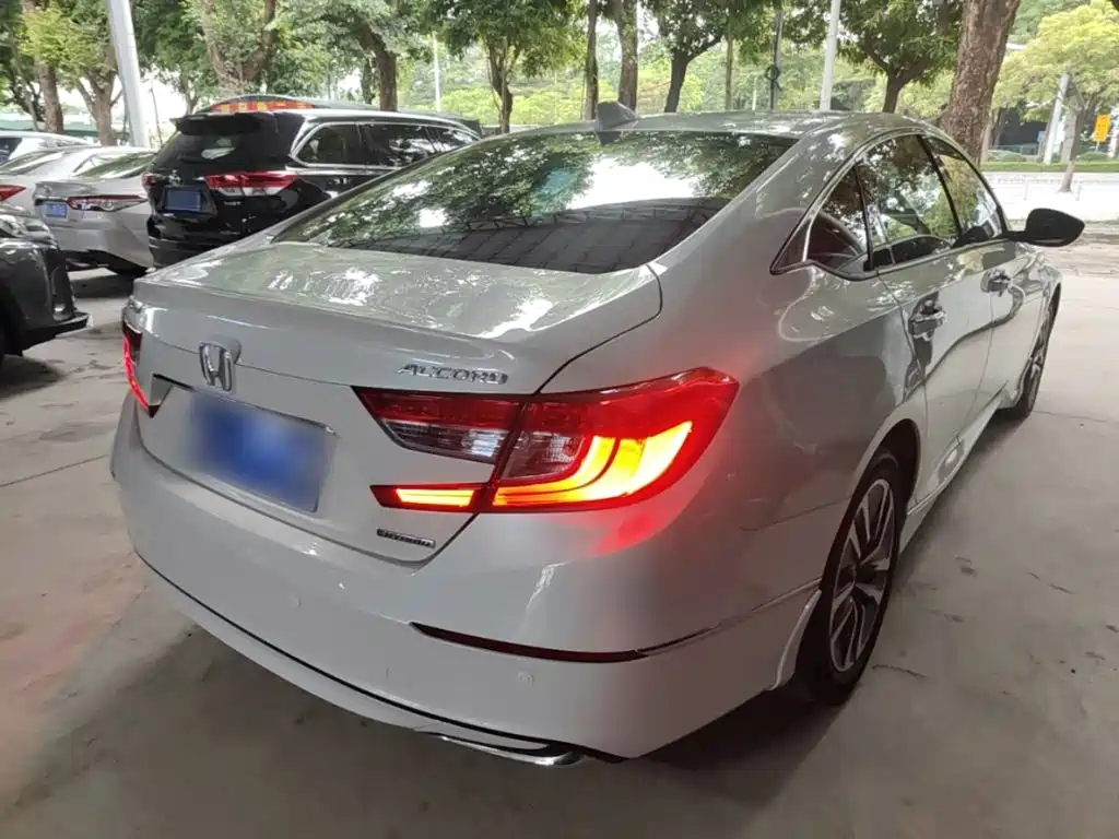 Honda Accord — миниатюра 7