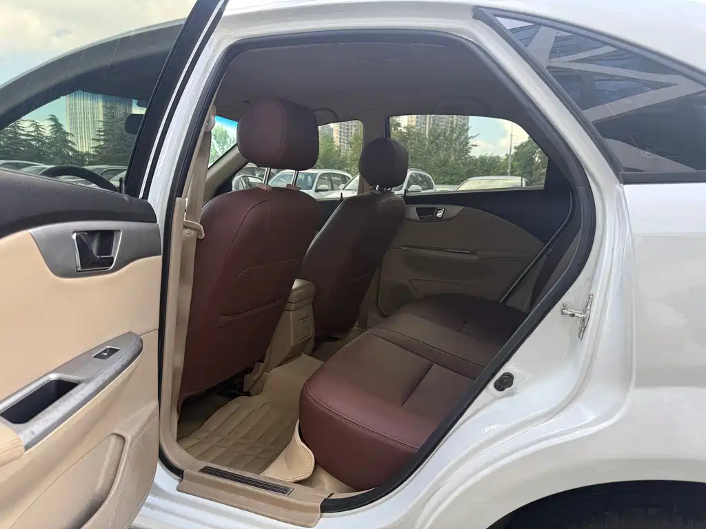 Buick Excelle — миниатюра 5