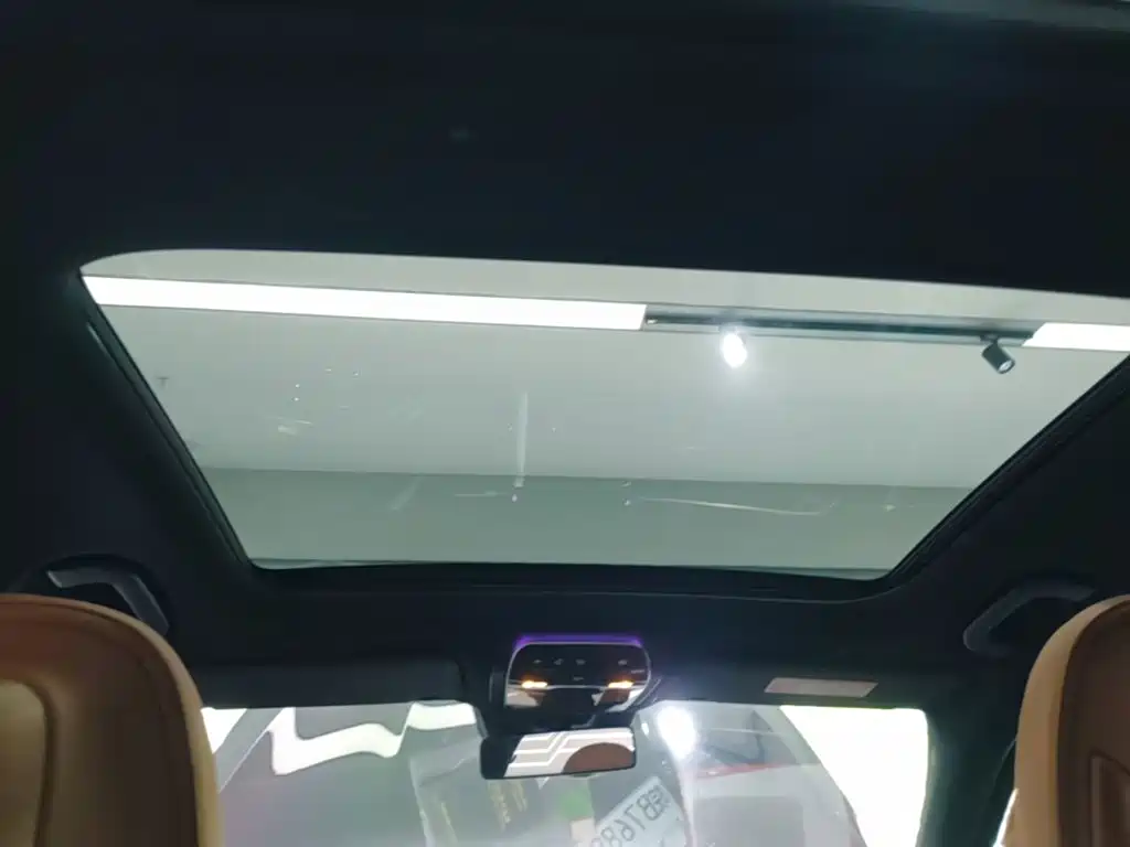 Mercedes-Benz E-Class — миниатюра 18