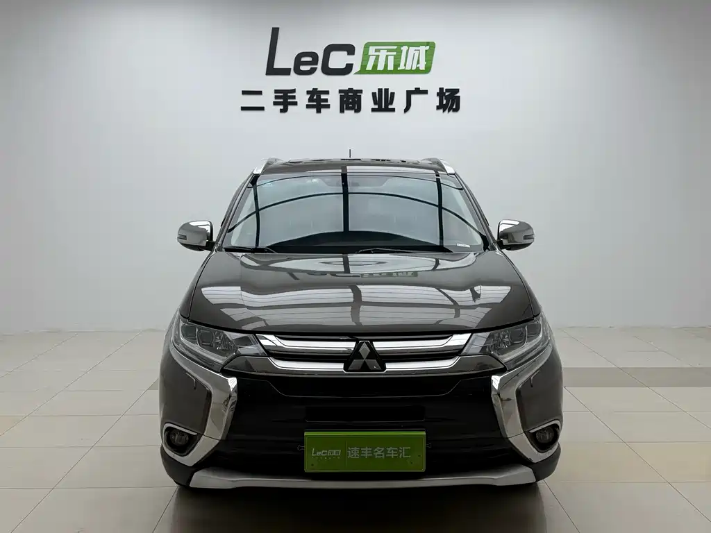 Mitsubishi Outlander (Import) — миниатюра 3