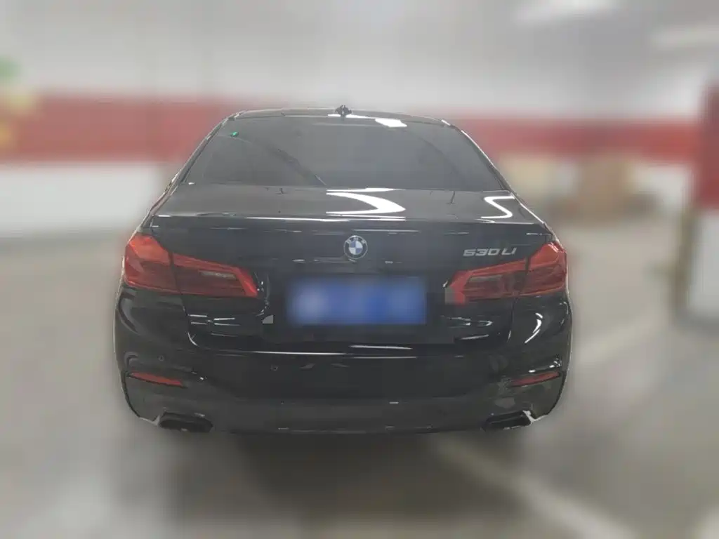 BMW 5 Series — миниатюра 10