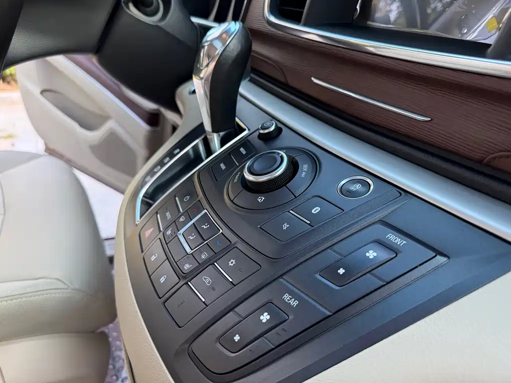 Buick GL8 — миниатюра 19