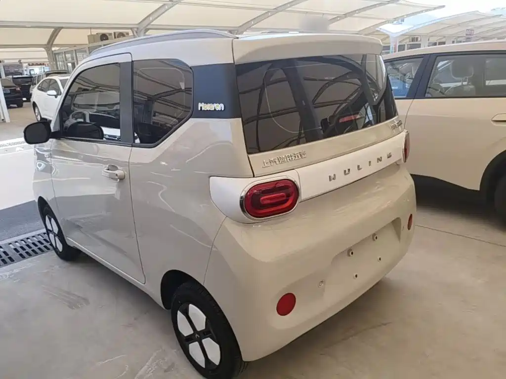 Wuling MINIEV — миниатюра 5