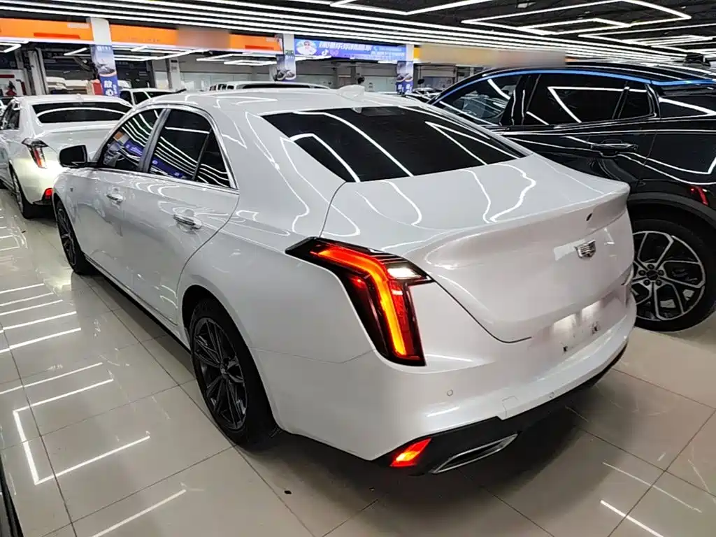 Cadillac CT4 — миниатюра 5