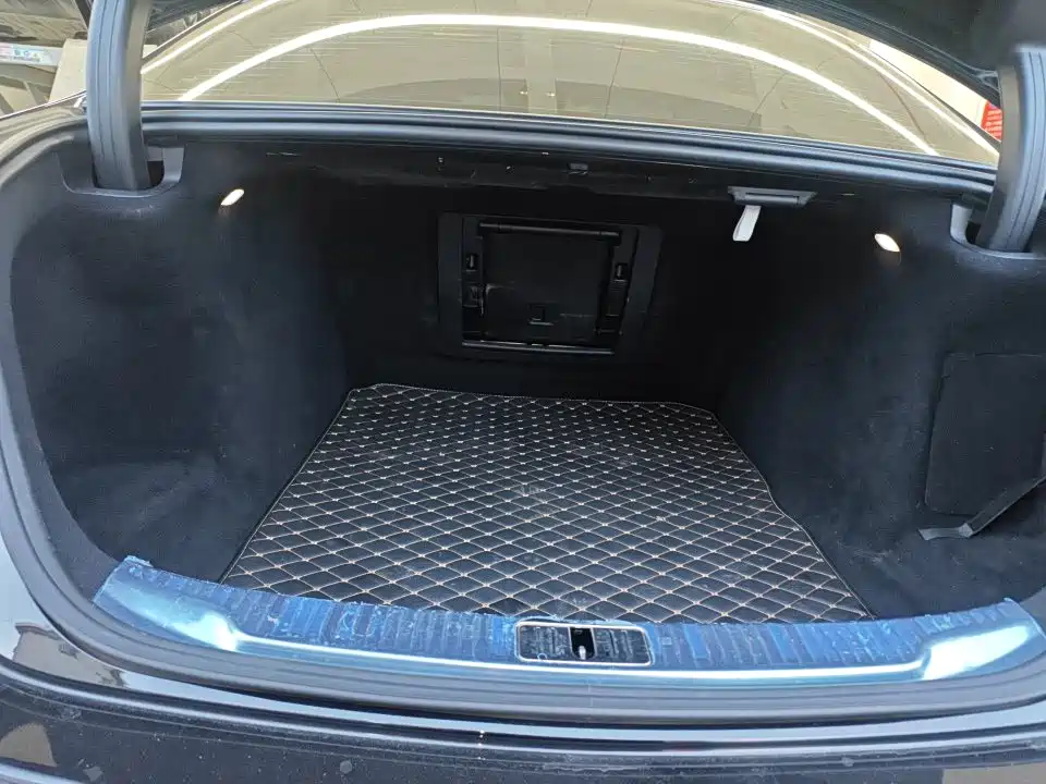 Mercedes-Benz S-Class — миниатюра 8