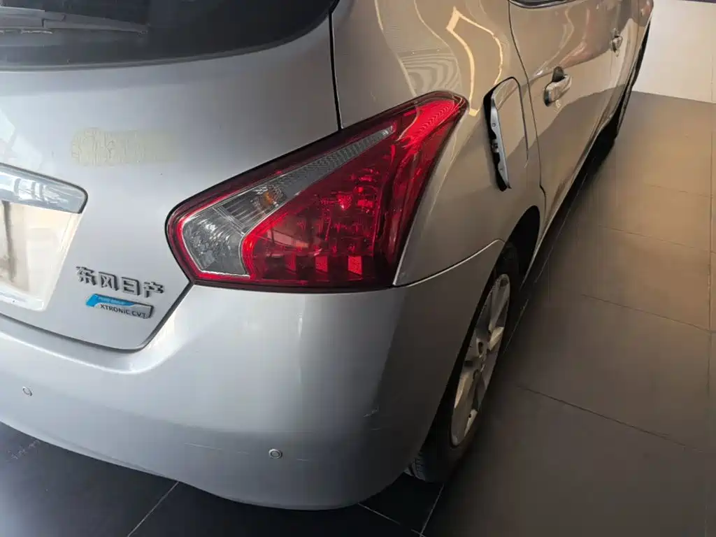 Nissan Tiida — миниатюра 8