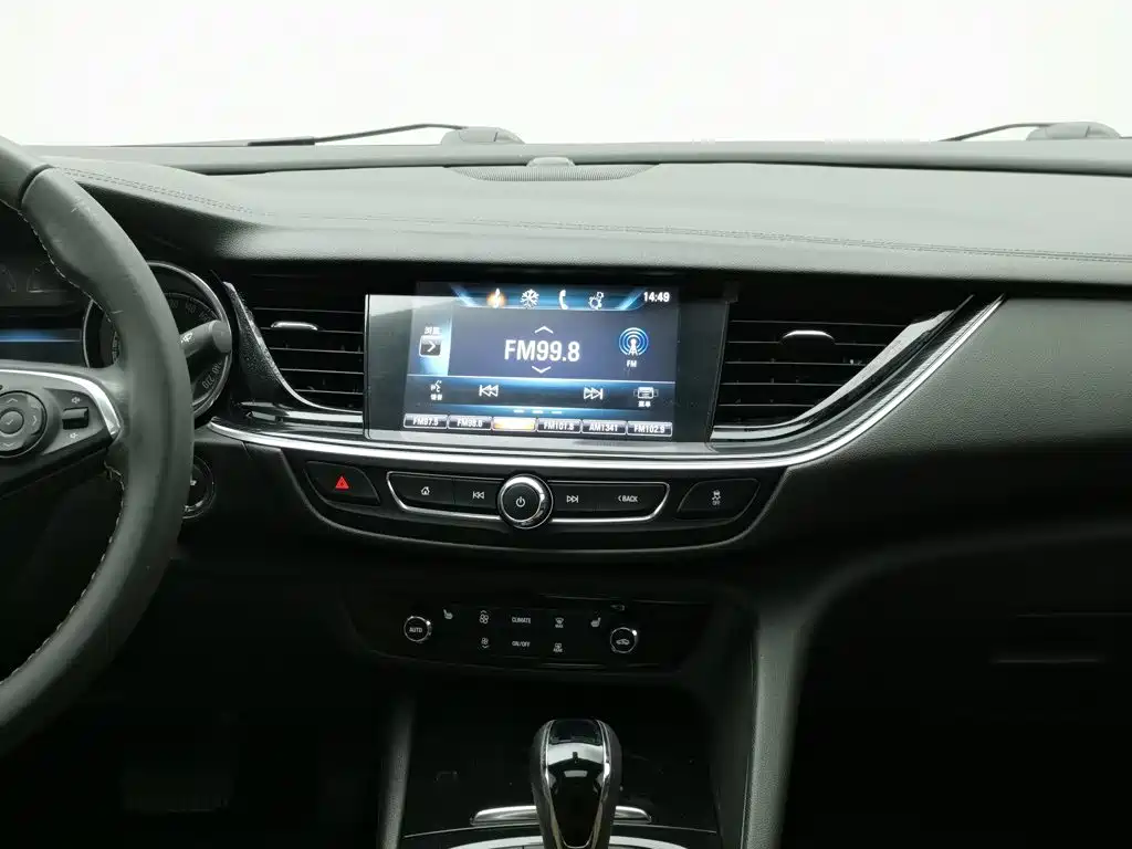 Buick Regal — миниатюра 12