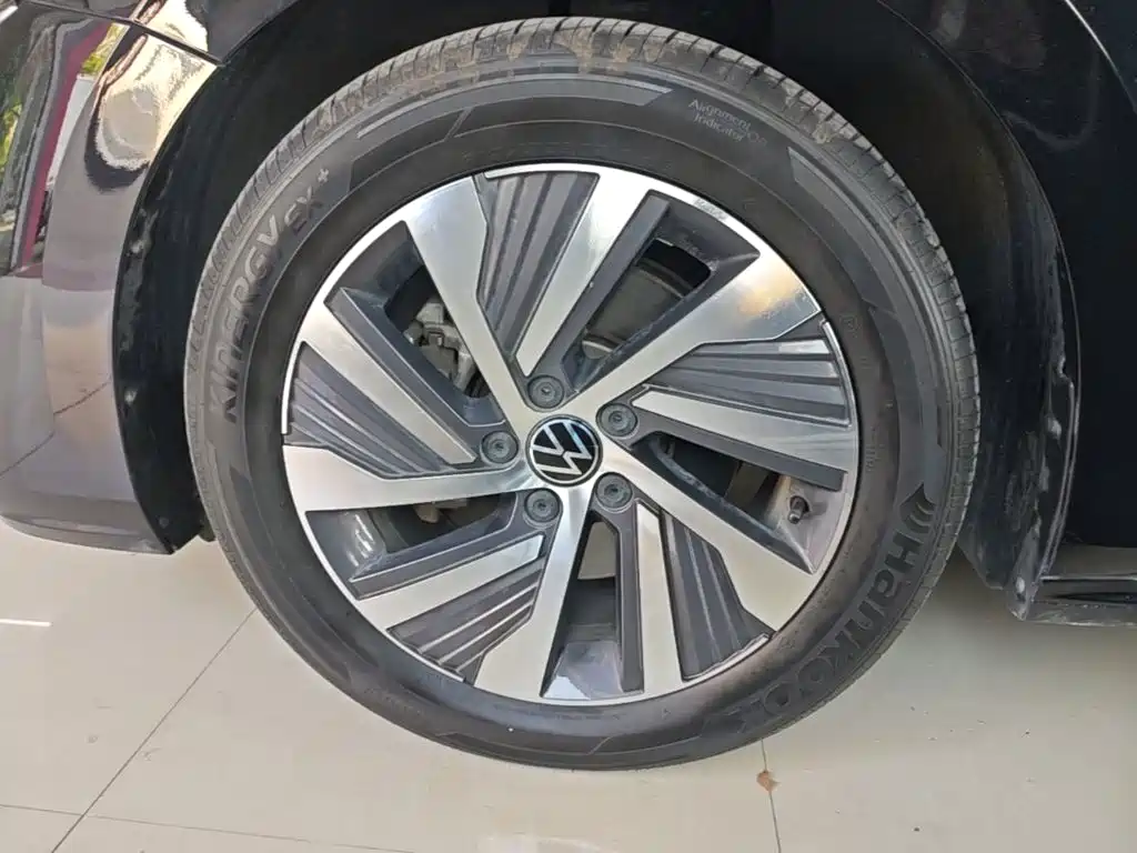 Volkswagen 帕萨特插电混动 — миниатюра 23