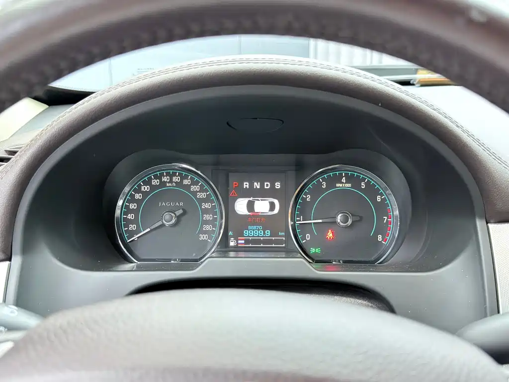 Jaguar XF — миниатюра 24