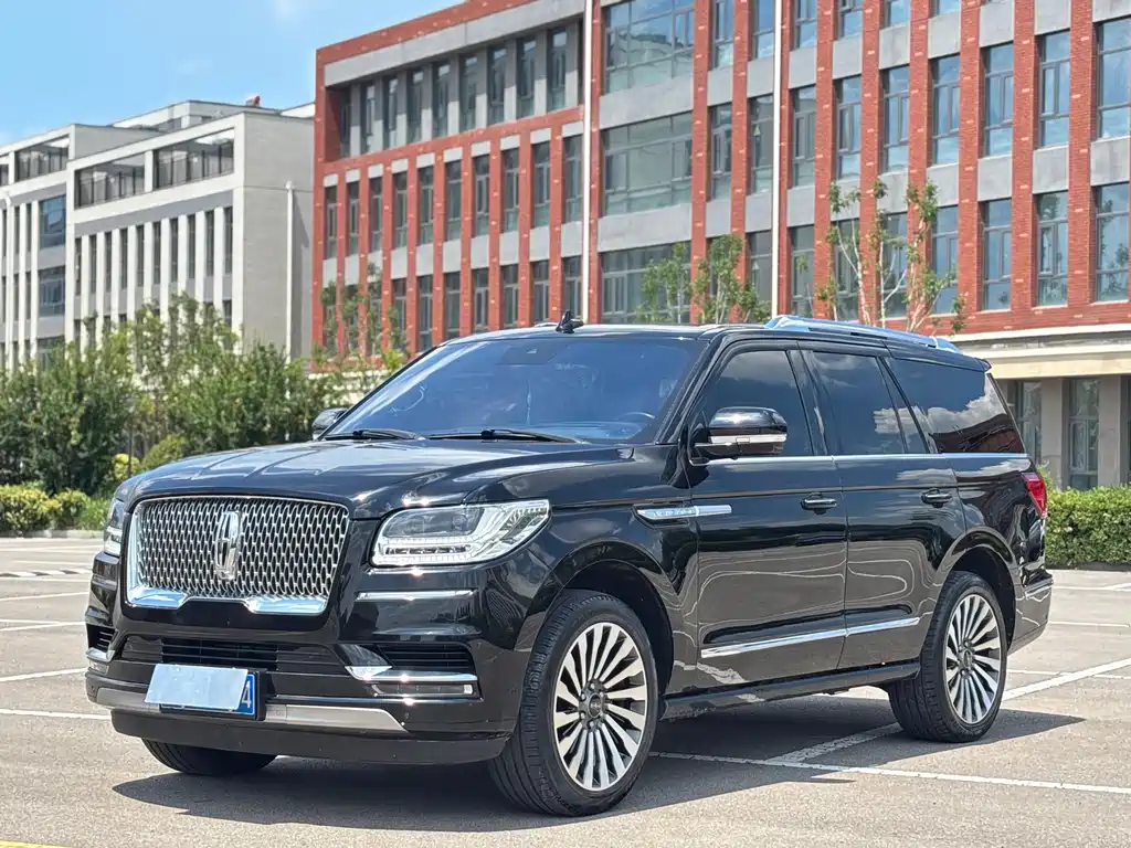 Lincoln Navigator