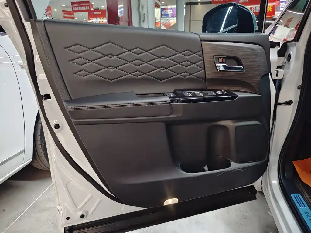 Honda Elysion 2024 2.0L e:HEV Luxury