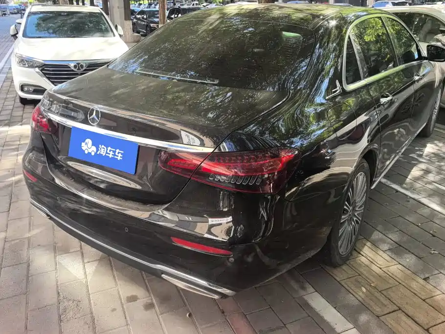 Mercedes-Benz E-Class — миниатюра 3