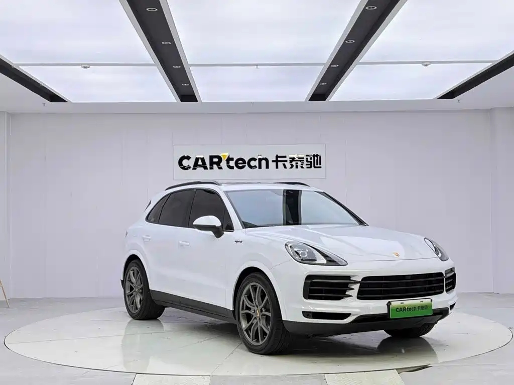 Porsche Cayenne Hybrid — миниатюра 7