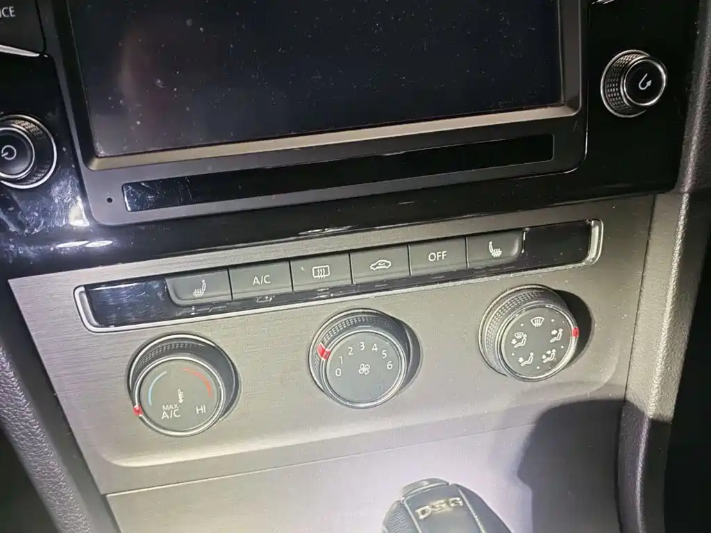 Volkswagen Golf — миниатюра 11
