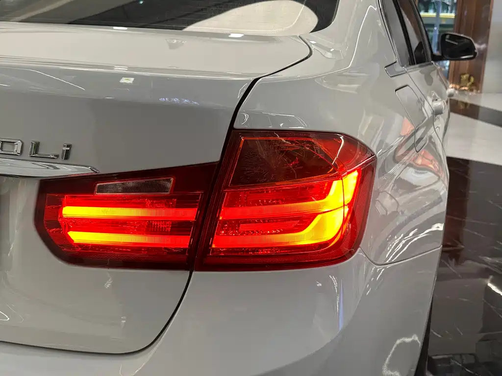 BMW 3 Series — миниатюра 9