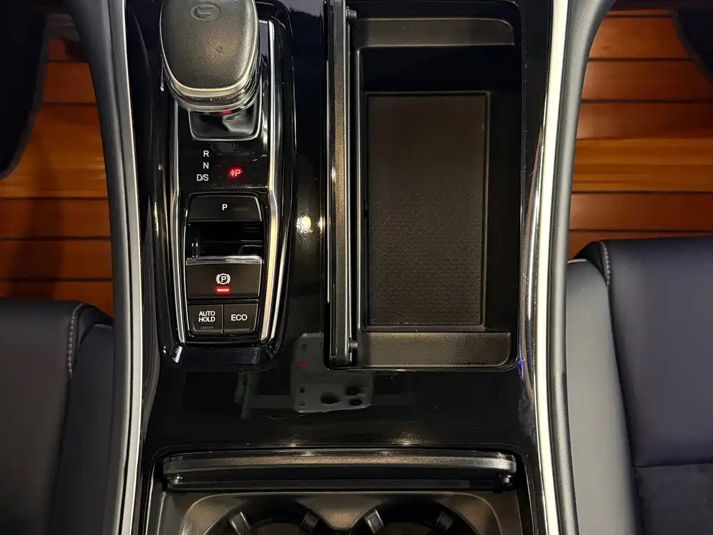 GAC Motor M8 Leader Series 390T Luxury Edition, фото 23