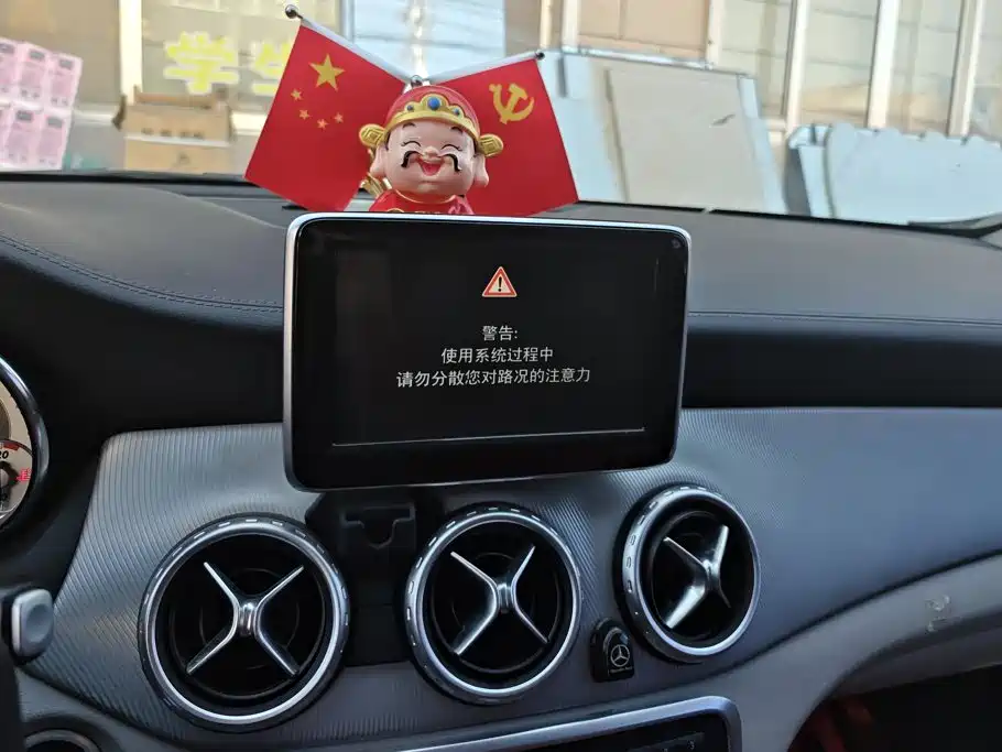 Mercedes-Benz GLA — миниатюра 13