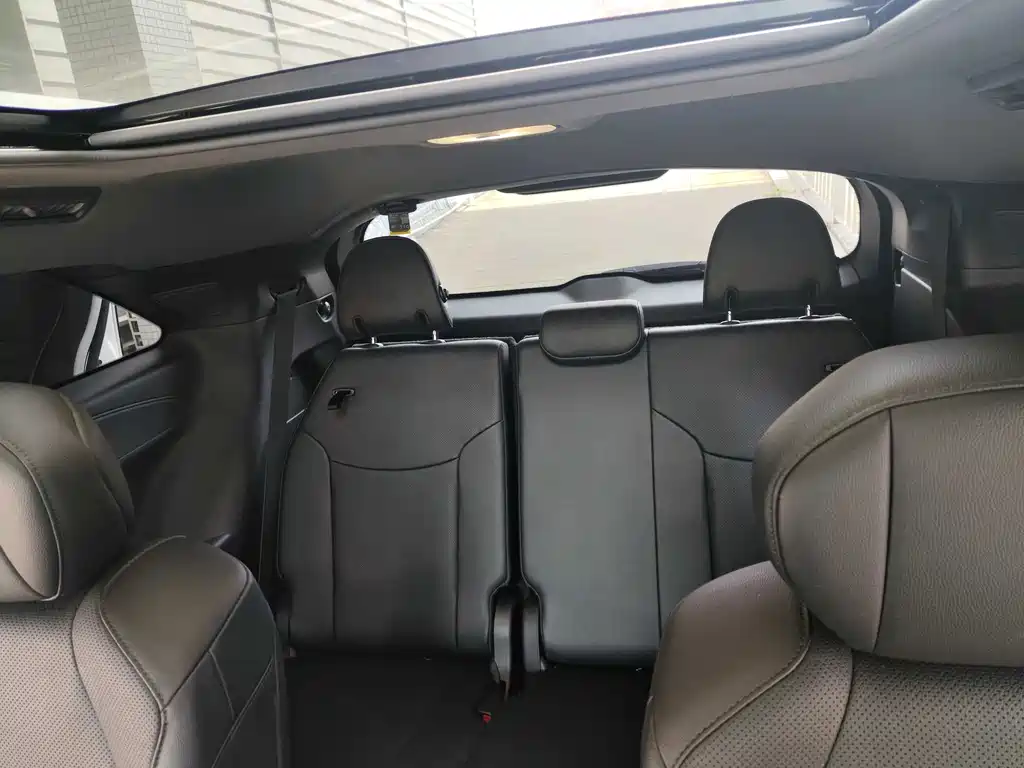 Toyota Sienna — миниатюра 15