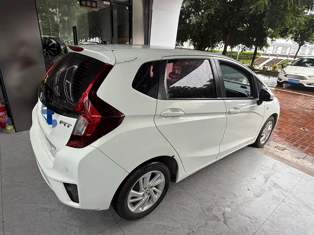 Honda Fit — миниатюра 4