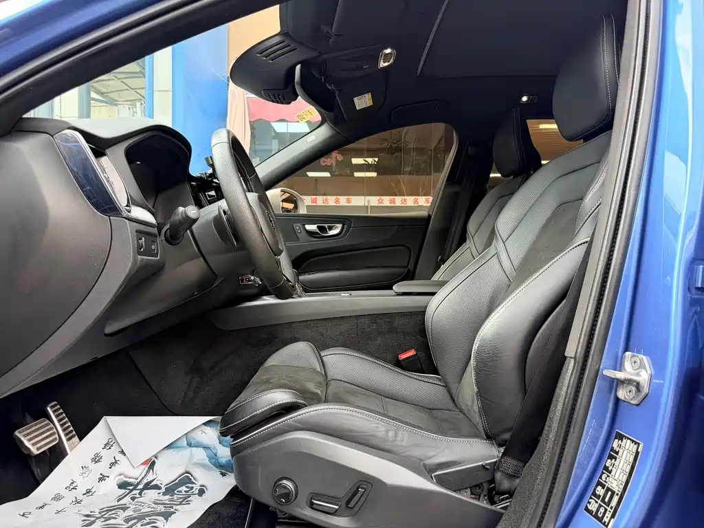 Volvo XC60 — миниатюра 6