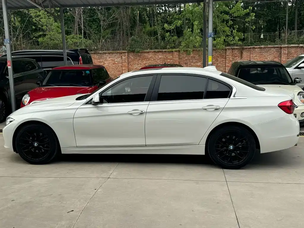 BMW 3 Series — миниатюра 3