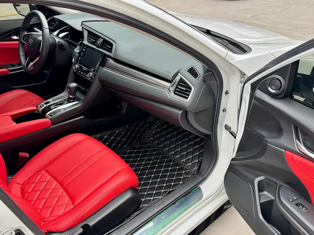 Honda Civic — миниатюра 12