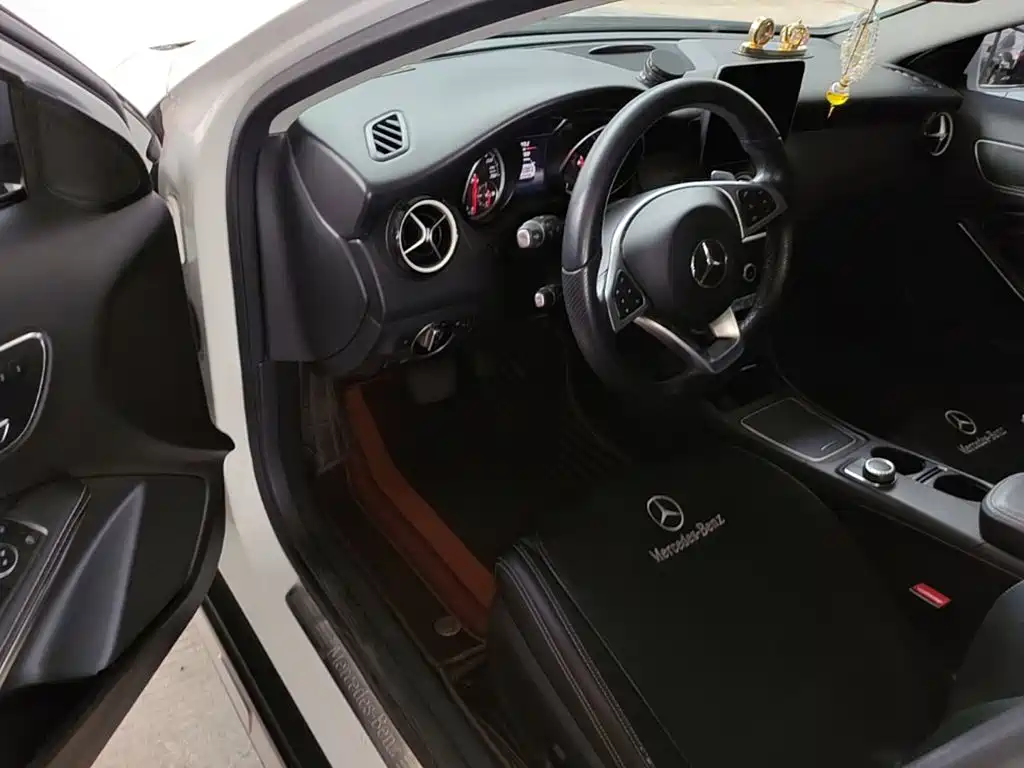 Mercedes-Benz GLA — миниатюра 16