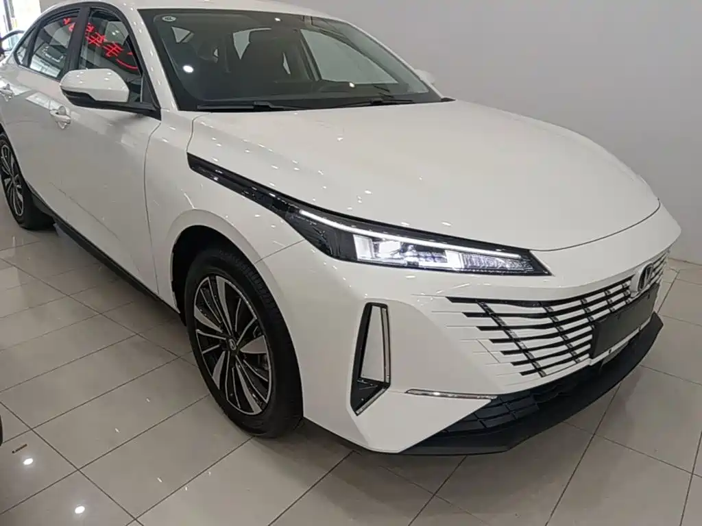 Changan Побег PHEV — миниатюра 4